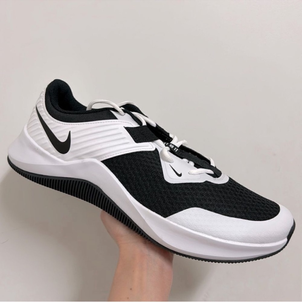 NIKE MENS SNEAKERS